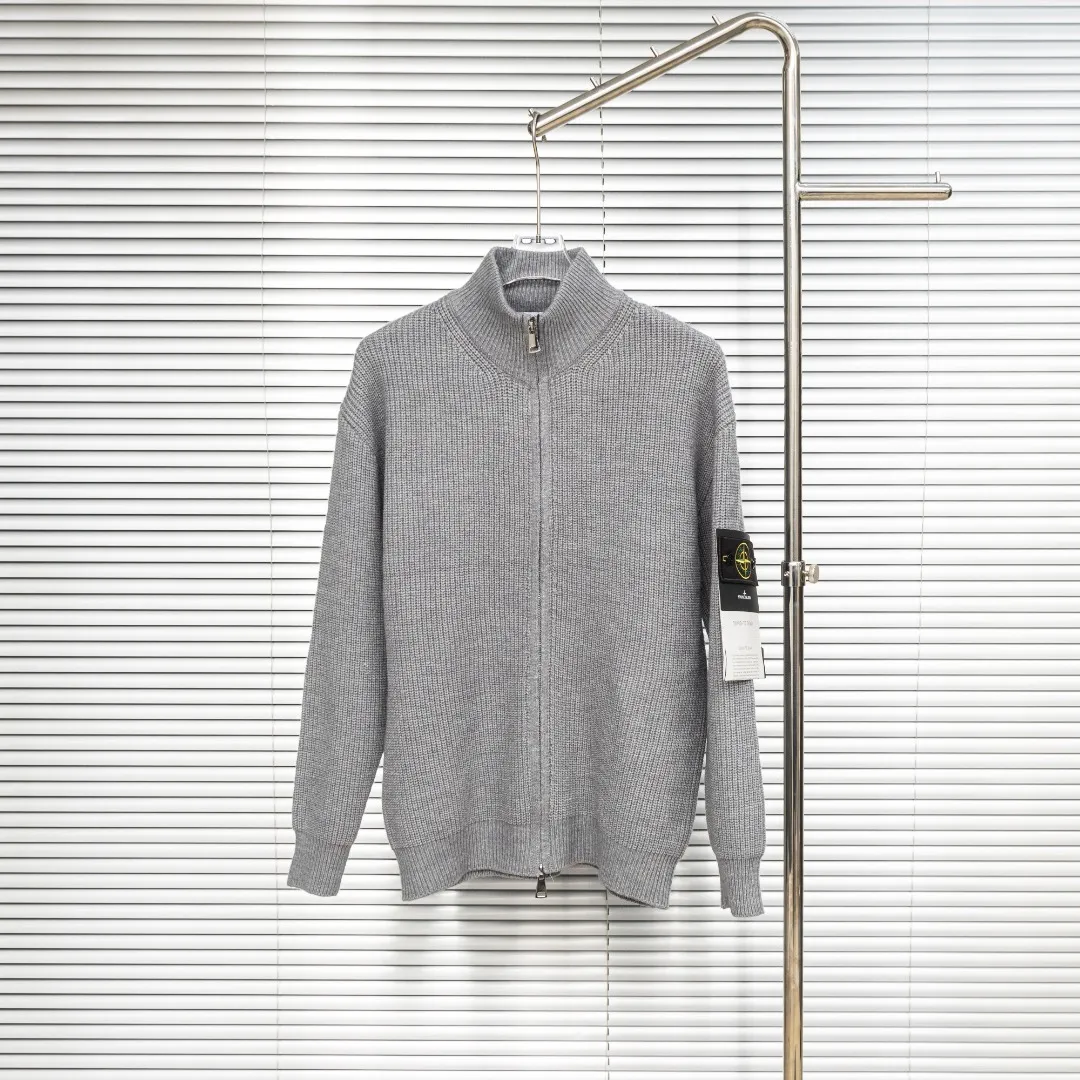 P310 top version (different currencies) Style: Stone Island STONE LSLAND high weight knitted wool cardigan jacket Color: Picture color Size: M-XXXL Fabric: Blended Accessories: Full set of customized accessories No gender distinction, same style for men and women